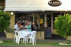 Riki Blake's Cafe - Accommodation Asia 1
