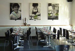 Riki Blake's Cafe - Accommodation Asia 3