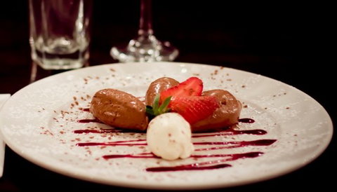 Heritage Bar & Restaurant - Accommodation Guide 4