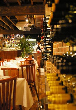 Alfredo's - Accommodation Guide 3