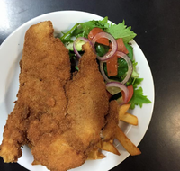 Lakes Creek Hotel - Accommodation Guide