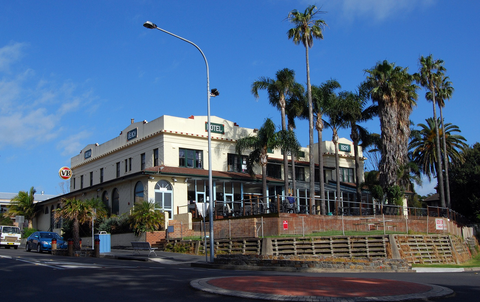 Ocean Beach Hotel - Accommodation Asia 1