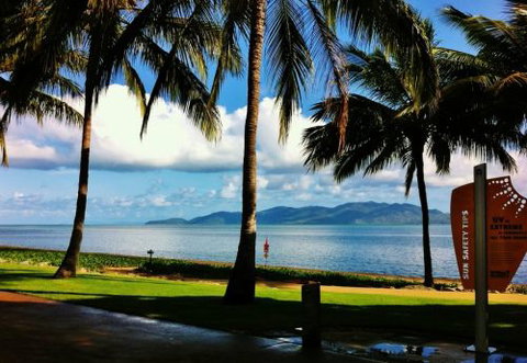 Harolds Seafood On The Strand - Accommodation Guide 0