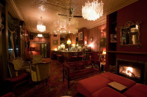 Back Bar Cocktail Lounge & Function Venue - Accommodation Asia 0