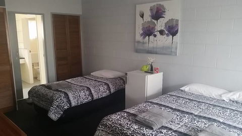 Kabra Hotel - Accommodation Guide 1