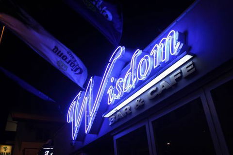Wisdom Bar & Cafe - Accommodation Asia 3