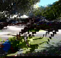 Deni Fest - Accommodation Guide