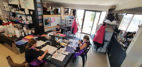 School Holidays - Kids Art Class - Painting - Accommodation China 2