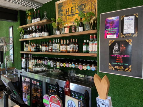 Open Mic At Herd Bar And Grill - Accommodation Guide 0
