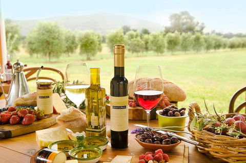 Whispering Brook Olive Long Table Luncheon - Accommodation China 2