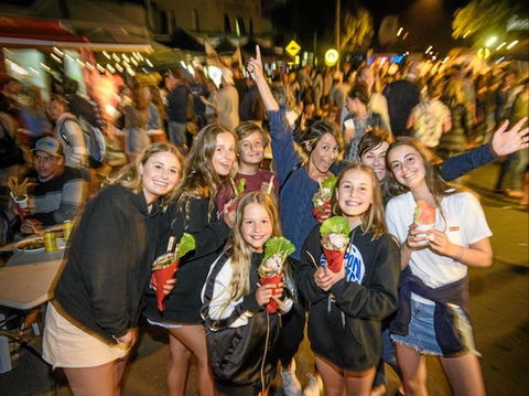 Eat Street Yamba - Accommodation China 1