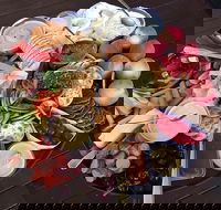 Markets and Grazy Saturdays - Accommodation Guide