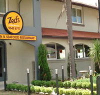 Zed's At The Inn - Accommodation Guide