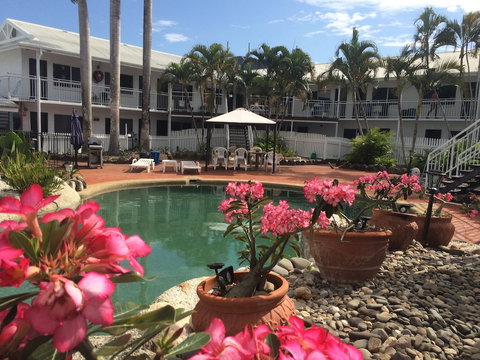Cairns New Chalon - Accommodation Guide 3