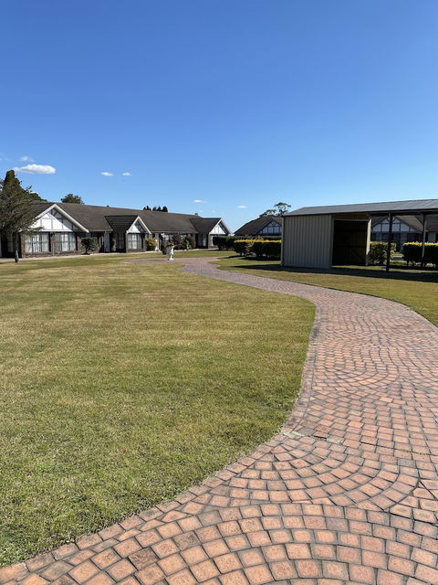 Airport Motel Sir Francis Drake - Accommodation Guide 2