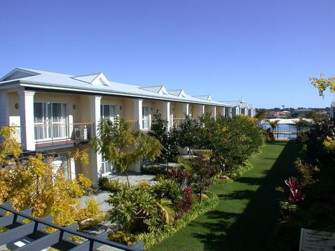 C Mandurah Resort - Accommodation Guide 4
