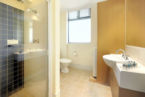 Lodestar Waterside Apartments - Accommodation Guide 4