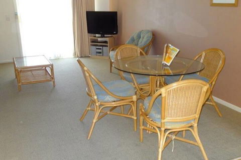 Aqualuna Beach Resort - Accommodation Guide 5