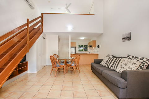 Lennox Beach Resort - Accommodation Asia 2