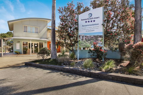 Lennox Beach Resort - Accommodation Asia 1