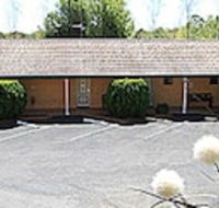 Hilltops Retreat Motor Inn - Accommodation Asia