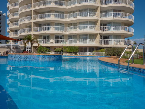 Burleigh Surf Apartments - Accommodation Asia 5