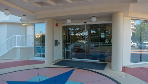 Burleigh Surf Apartments - Accommodation Asia 3