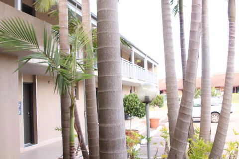 Galaxy Motel - Accommodation Asia 4