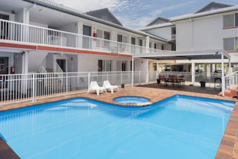 Sunshine Beach Resort - Accommodation Asia 0