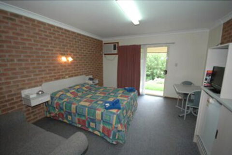 Burra Motor Inn - Accommodation Guide 2