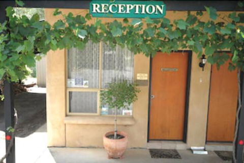 Burra Motor Inn - Accommodation Guide 1