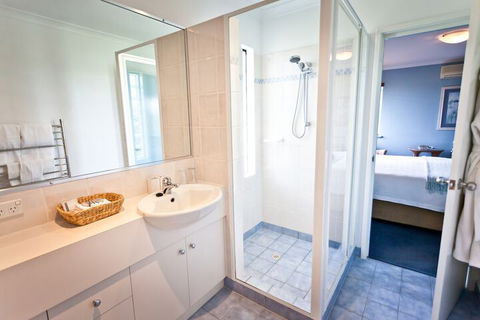 The Beach House At Bayside - Accommodation Guide 2