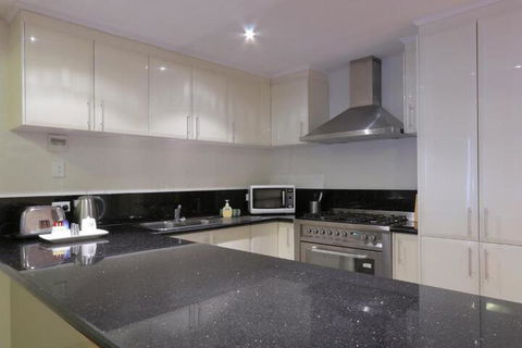 Verandah Apartments - Accommodation Asia 3