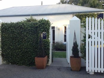 Oscars Waterfront Boutique Hotel - Accommodation China 3