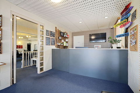 Comfort Inn & Suites King Avenue - Accommodation Asia 5