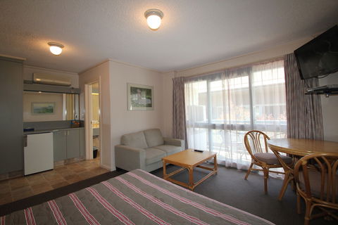 Beaumaris Bay Motel - Accommodation Guide 6