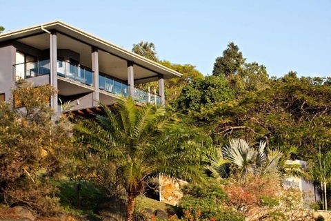At Waterfront Whitsunday Retreat - Accommodation Guide 1