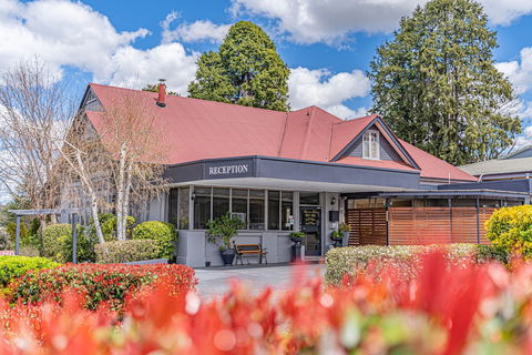 Cotswold Gardens - Accommodation Asia 1
