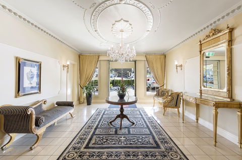 Canterbury International Hotel - Accommodation Asia 6
