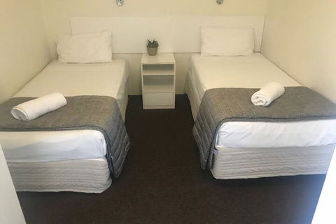 Blue Pelican Motel - Accommodation Guide 6