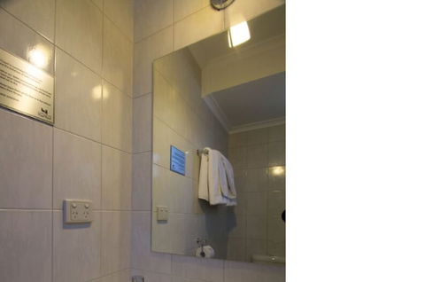 Adelaide Royal Coach - Accommodation Asia 4