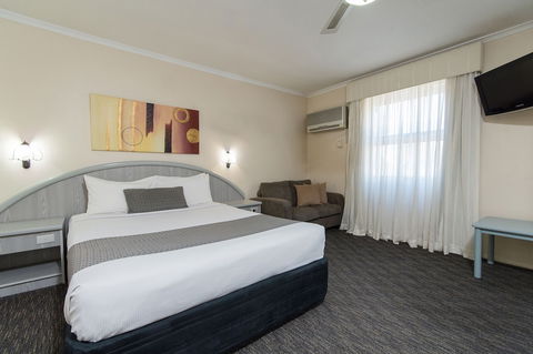 Adelaide Royal Coach - Accommodation Asia 5