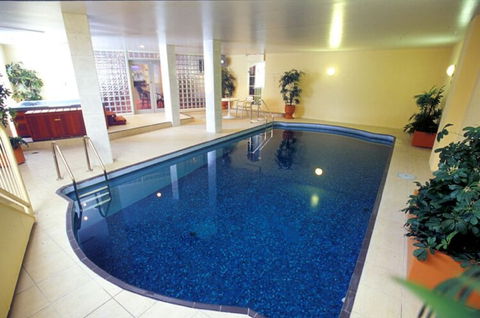 Adelaide Royal Coach - Accommodation Asia 1