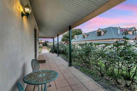 Abbotsford Country House - Accommodation Asia 3