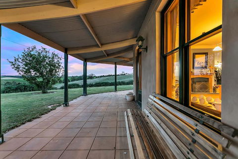 Abbotsford Country House - Accommodation Asia 2