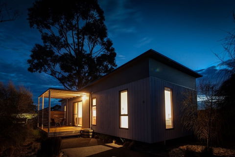 Swansea Beach Chalets - Accommodation Guide 4