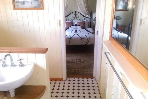 Classique Bed & Breakfast - Accommodation Asia 5