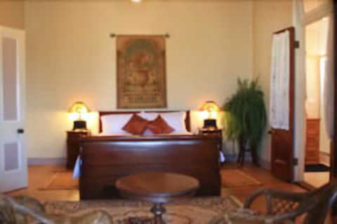 Classique Bed & Breakfast - Accommodation Asia 0