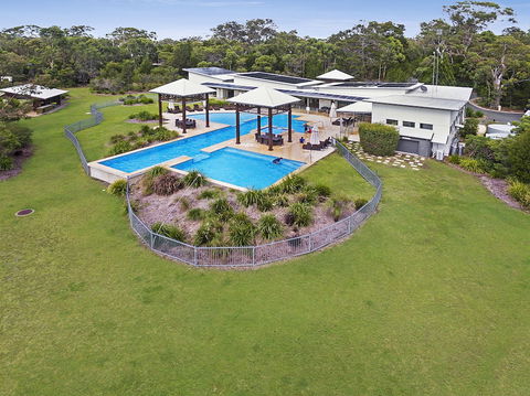 Beach Road Holiday Homes - Accommodation Asia 2
