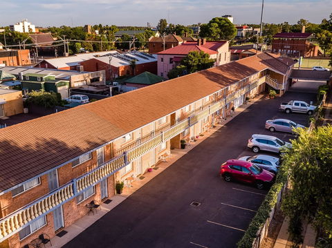 SureStay Hotel By Best Western Blue Diamond Motor Inn - Accommodation Asia 2
